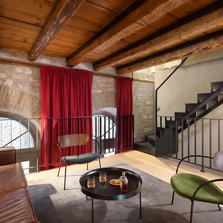 Vincent House Apartment